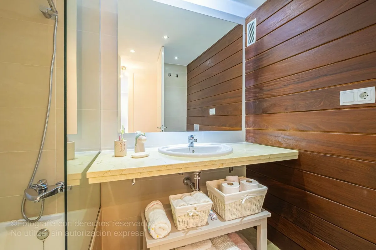 1273cfc4-c4d0-439d-b854-e4f32654bb13