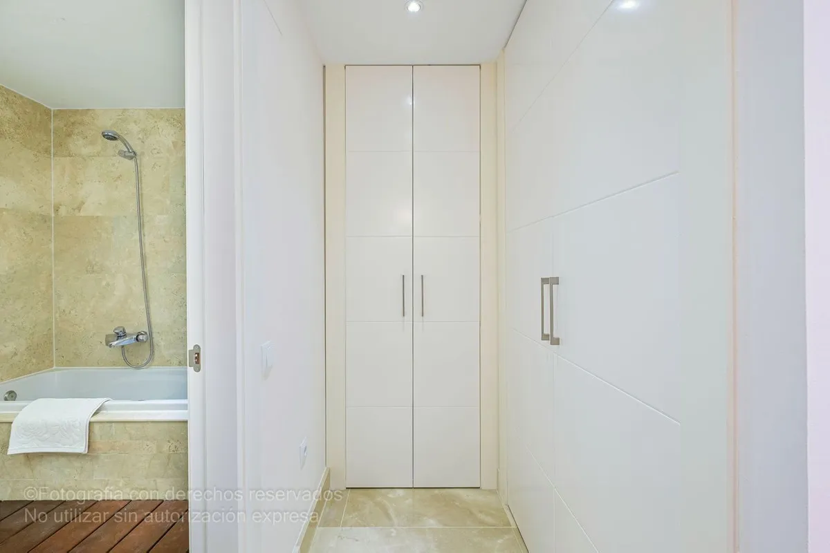 27914bfb-5768-4c01-b3cd-c5c91714f53f