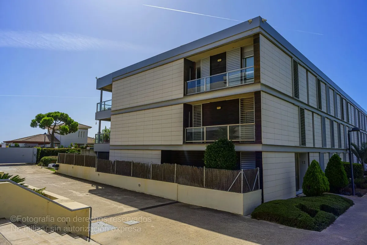 4ac52138-ad8f-4c39-9786-60259fdfc027