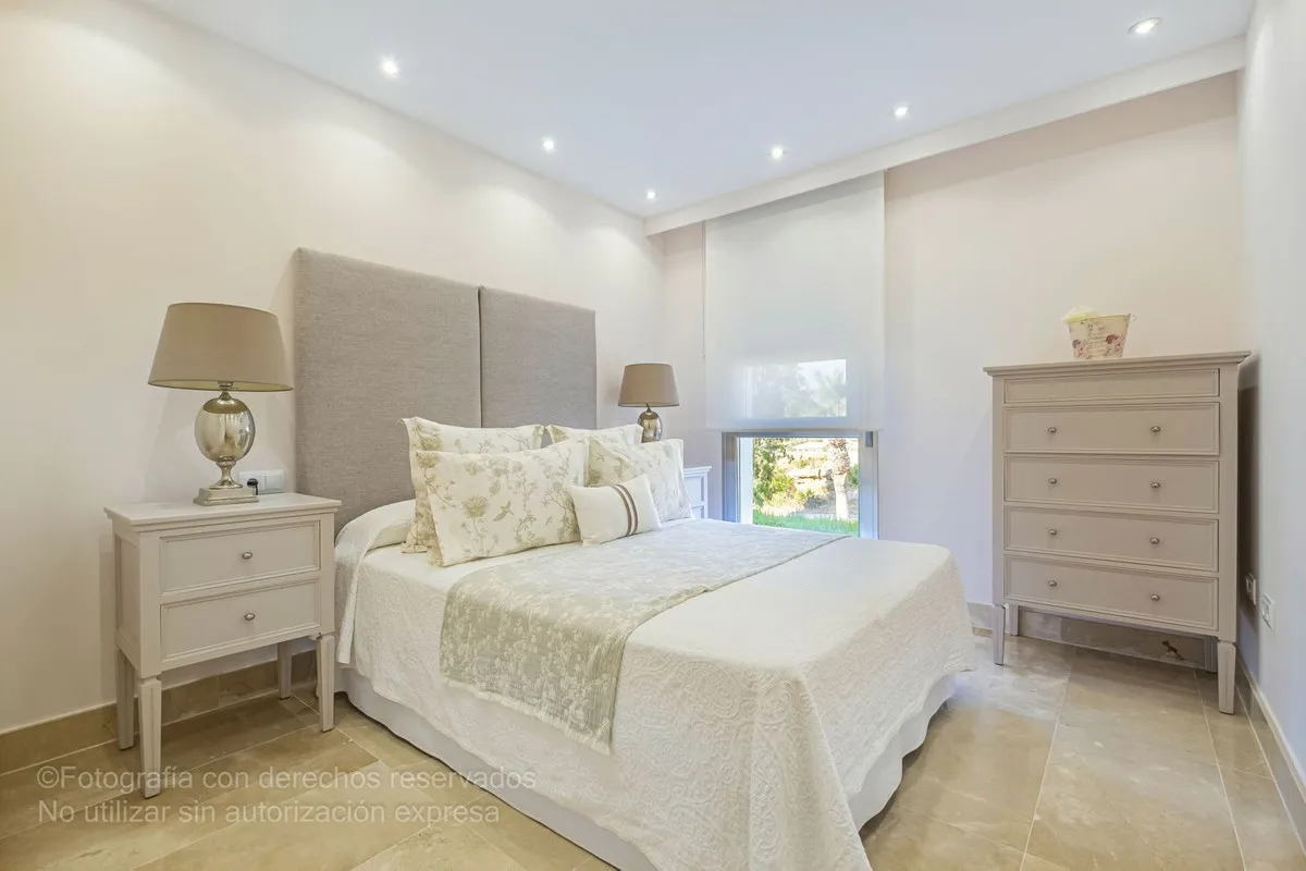 8c5a7ef4-c041-4db0-a9ca-ddf980ee0975