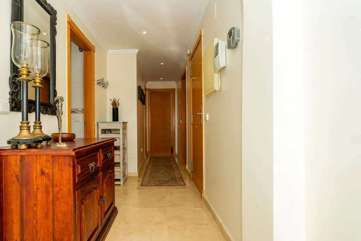 a2fbf143-3fd7-45e8-975f-7fa943f15a06