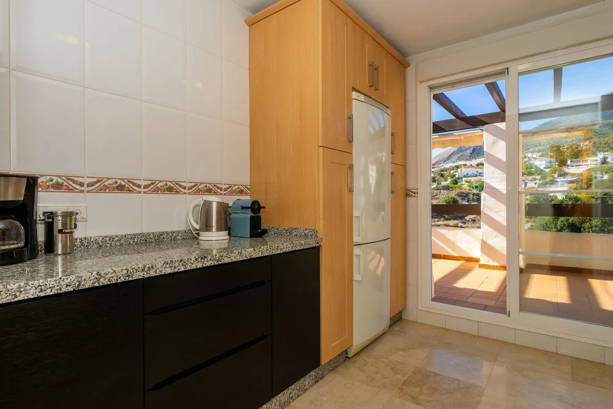 cf60a421-38f9-4263-82bd-7e1361108efb