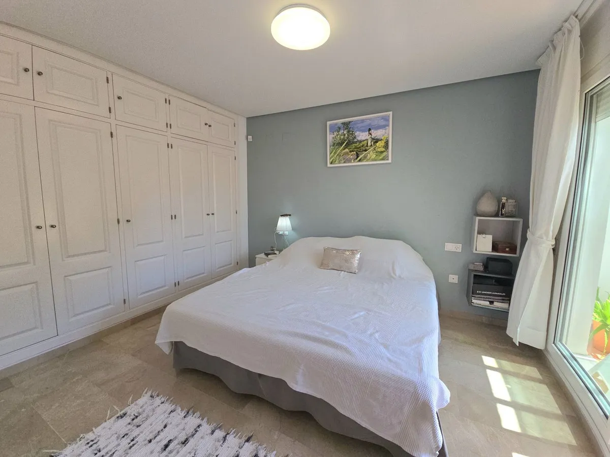 b915b232-d5d0-4317-a9b0-b0894a889d12