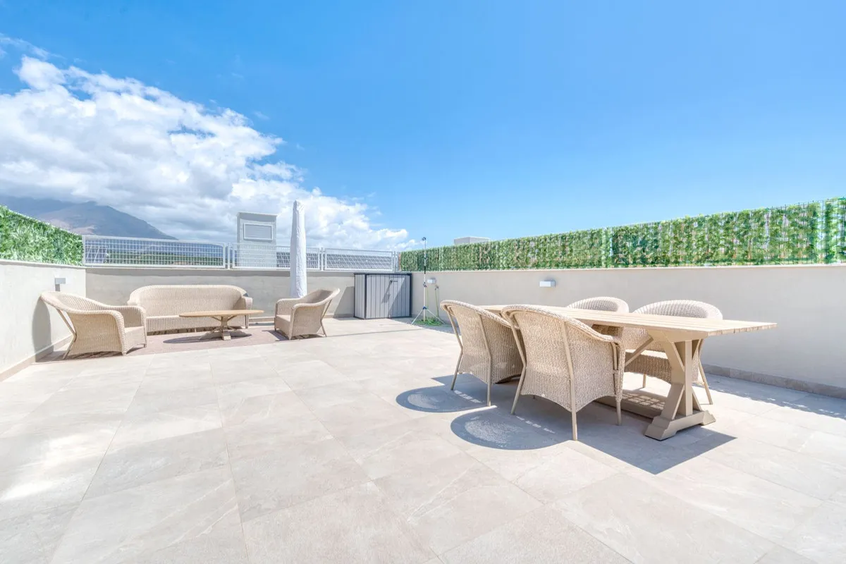 a27e3323-2fe9-46e9-96a8-e9b85c50f10d