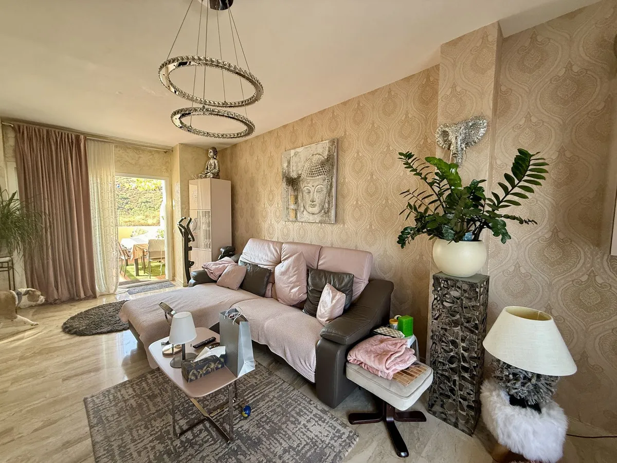 0d5d0212-0d0b-438b-89b5-465a94309dc4