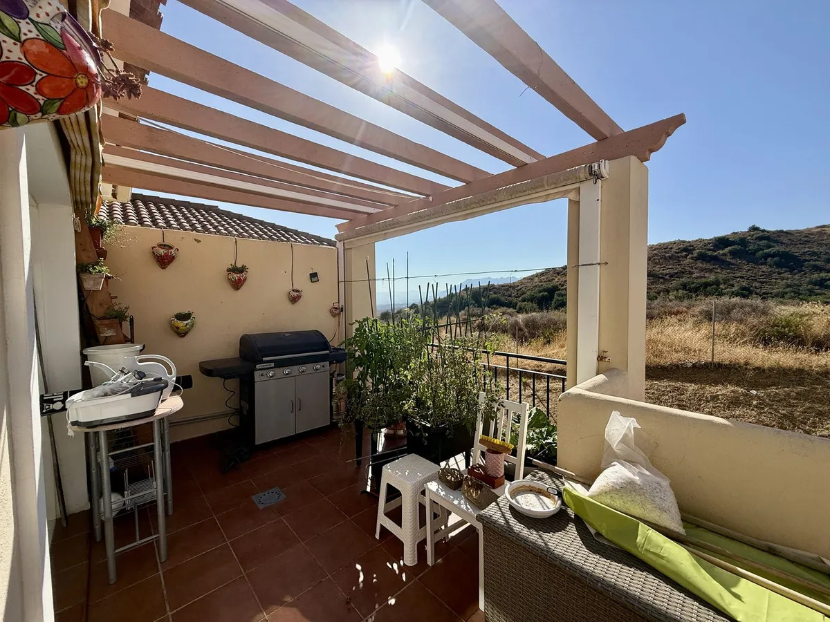 6c0ba772-2d20-4d9a-bc1c-503f2492cc9c