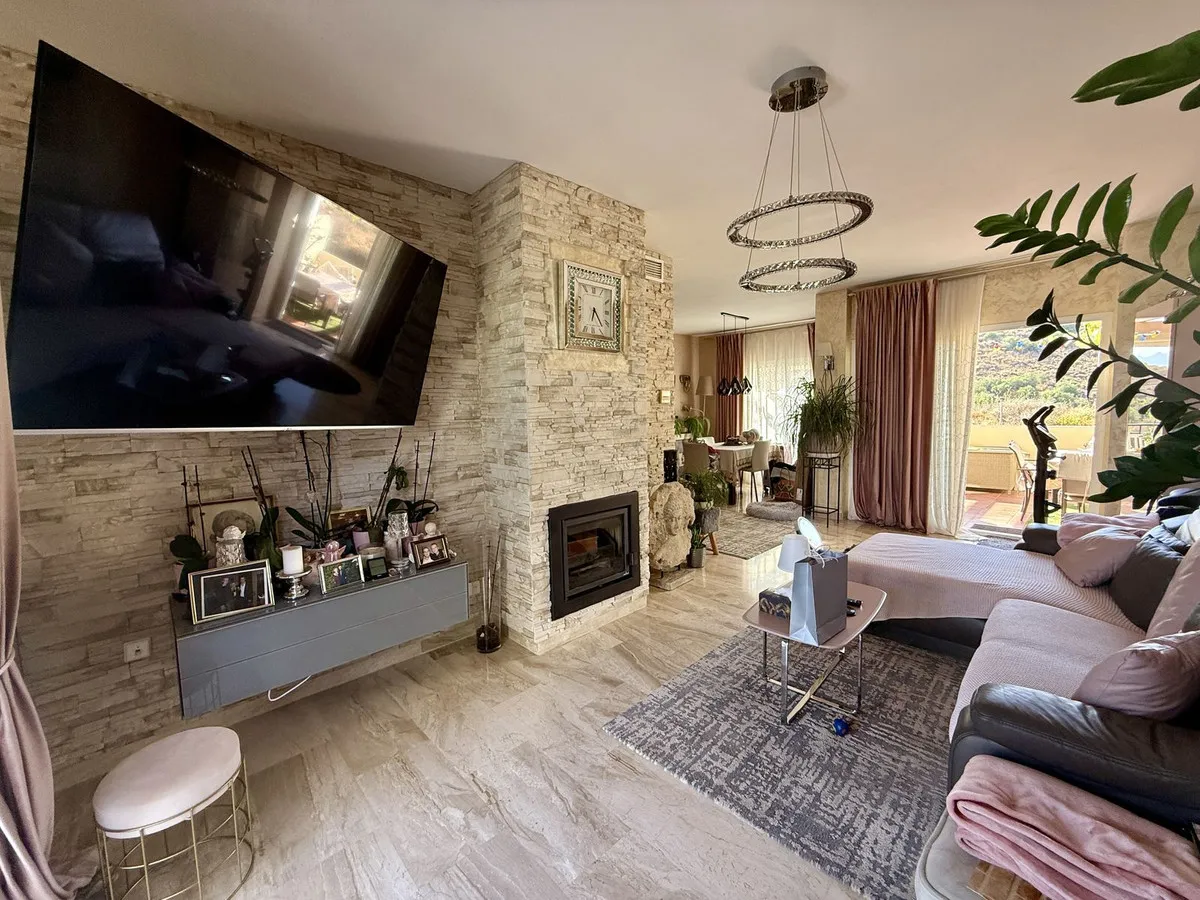 e6246be8-e0b4-41f7-8cea-89475c18bb26