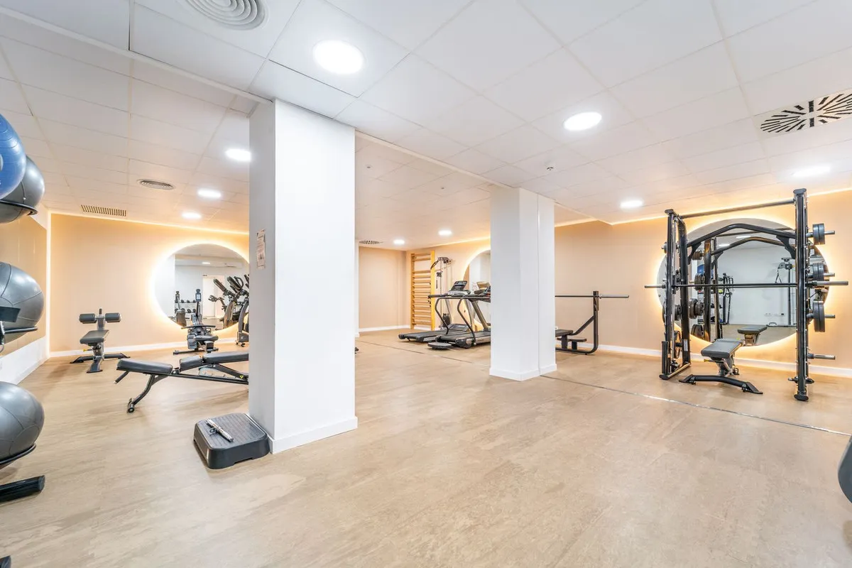 c76f963e-422a-42f1-b305-6d0c044ec1db