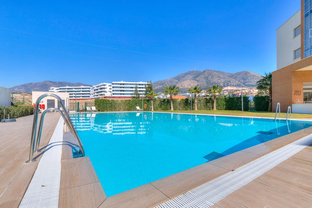 fe43f0b6-6650-4e02-8a9c-71ce1e480965