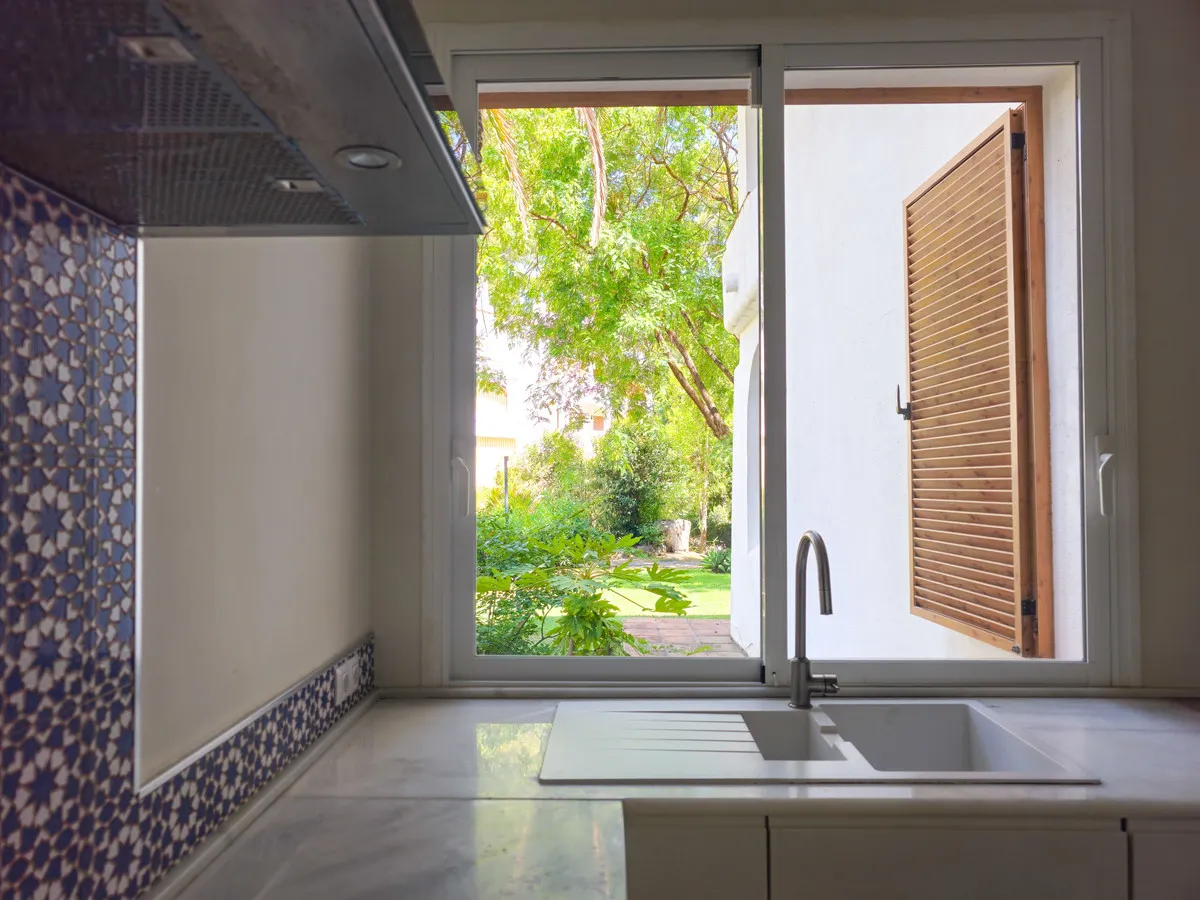 2b57e369-b386-4132-9573-1047b054971c