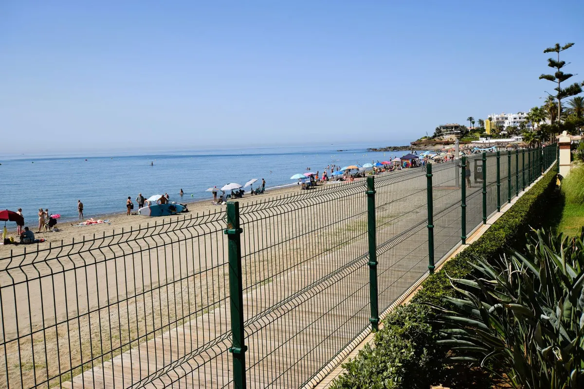 3cef3bca-d3f7-4402-a9db-ad4df92f4cd8