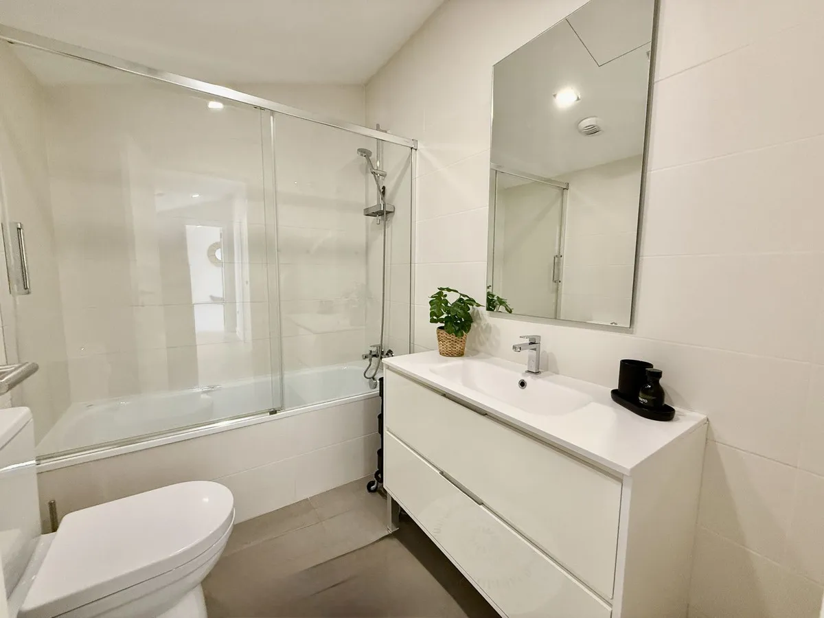 354889de-7327-4512-a864-8fbcb7f48378