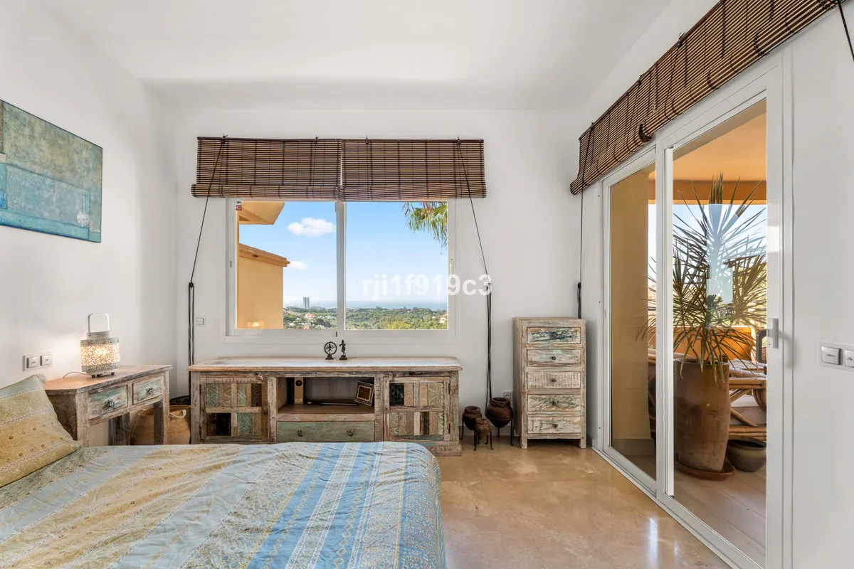 550ae579-b0c7-4ce5-a9ce-5f50d66b3eee