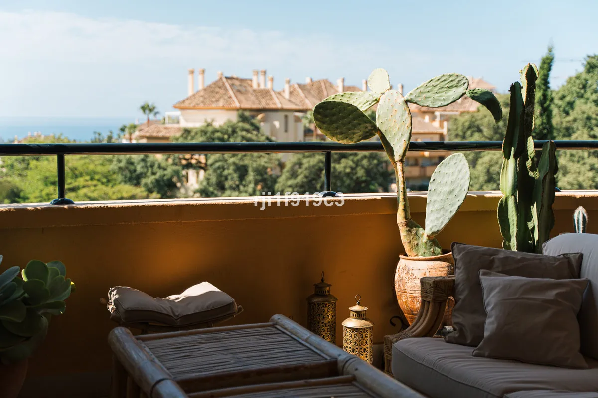 b0ca6e69-0eb8-4be7-8426-1bf6d322851b