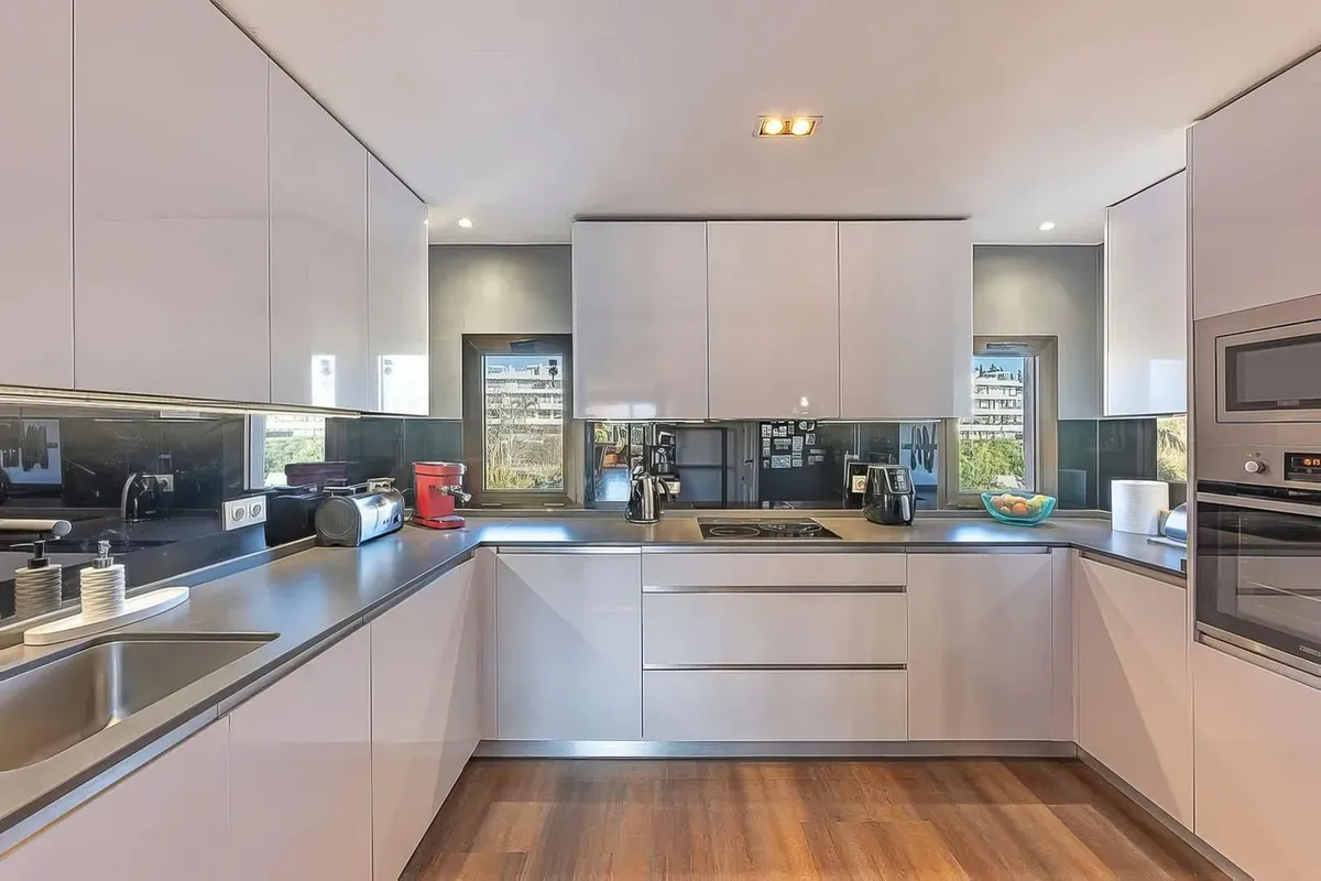 37233c28-d4f7-435b-af09-a2aab49e531e