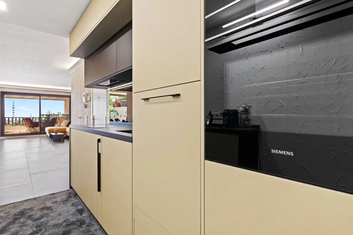 07a4bcbf-4859-49ae-b087-4fa567d6ff69