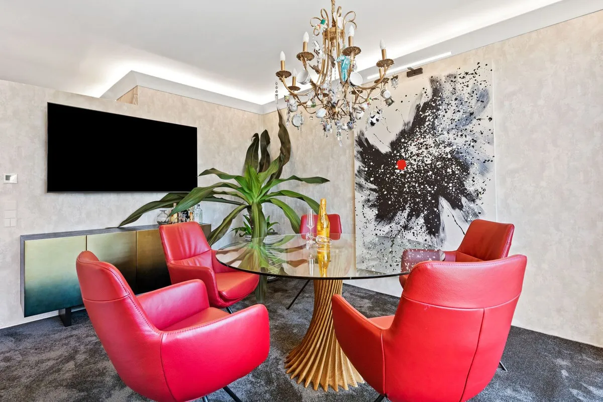 a50b26ee-76b0-484c-a8a1-6d52eeb6b48d