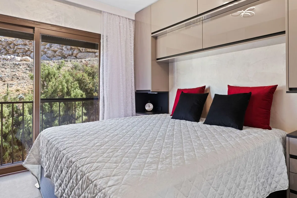 ce243a56-db7d-46e1-91cf-ec0cc1323175