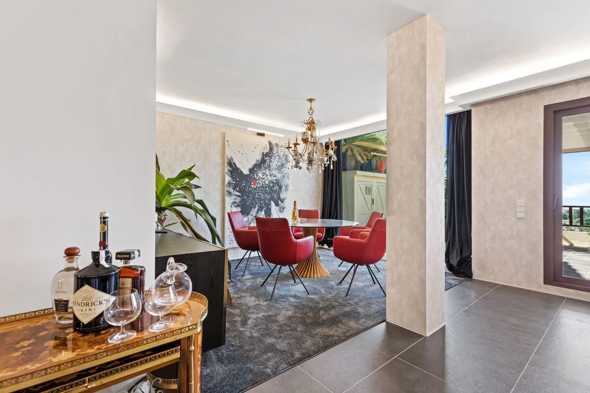 d53152eb-0fc9-4c77-b9db-872a083fda1a