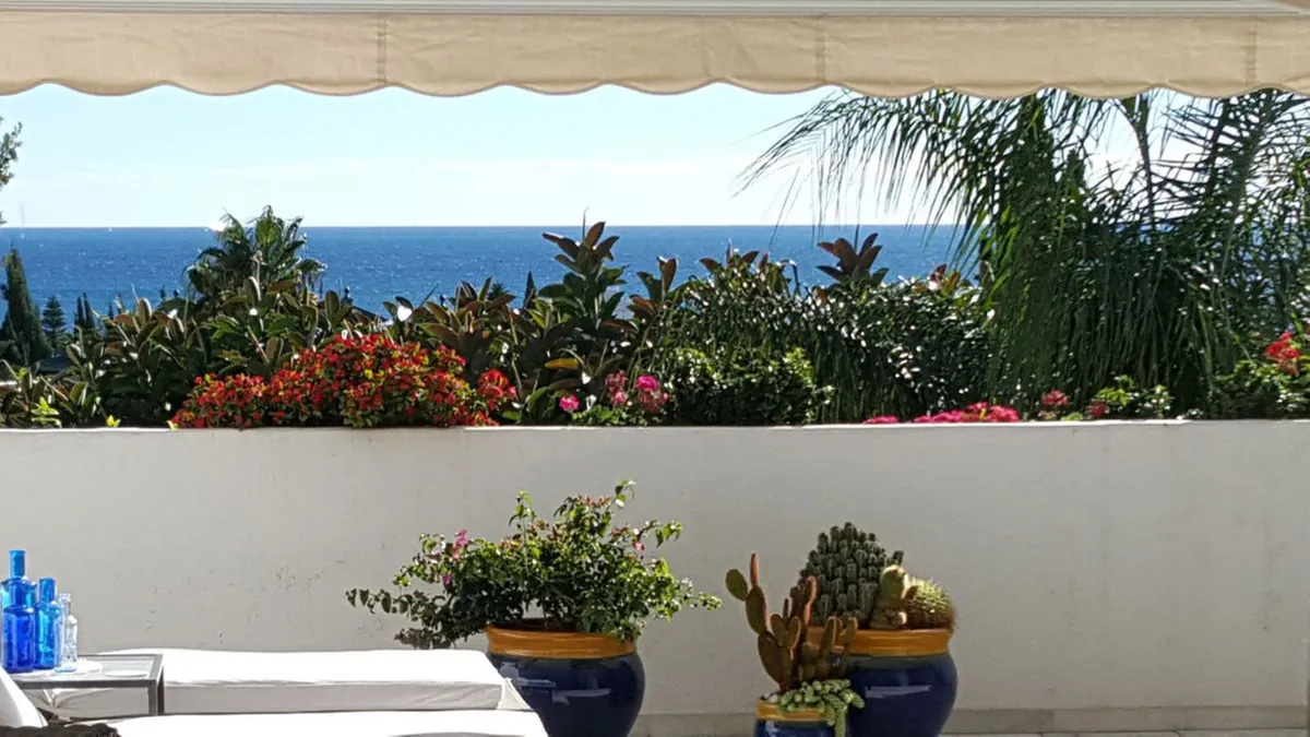 02c1efc8-f093-4404-bc9b-420303232381