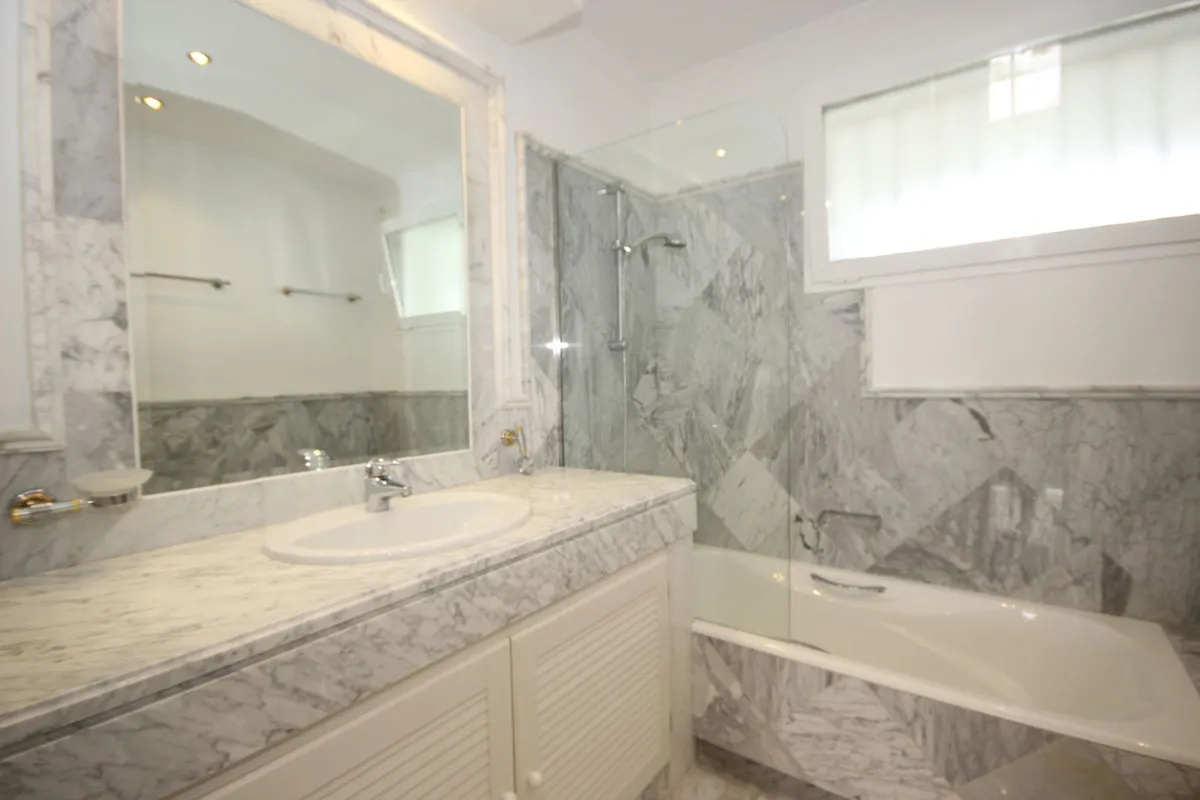 41aa76e9-5d5f-4a00-9c1d-e7680a5c6237