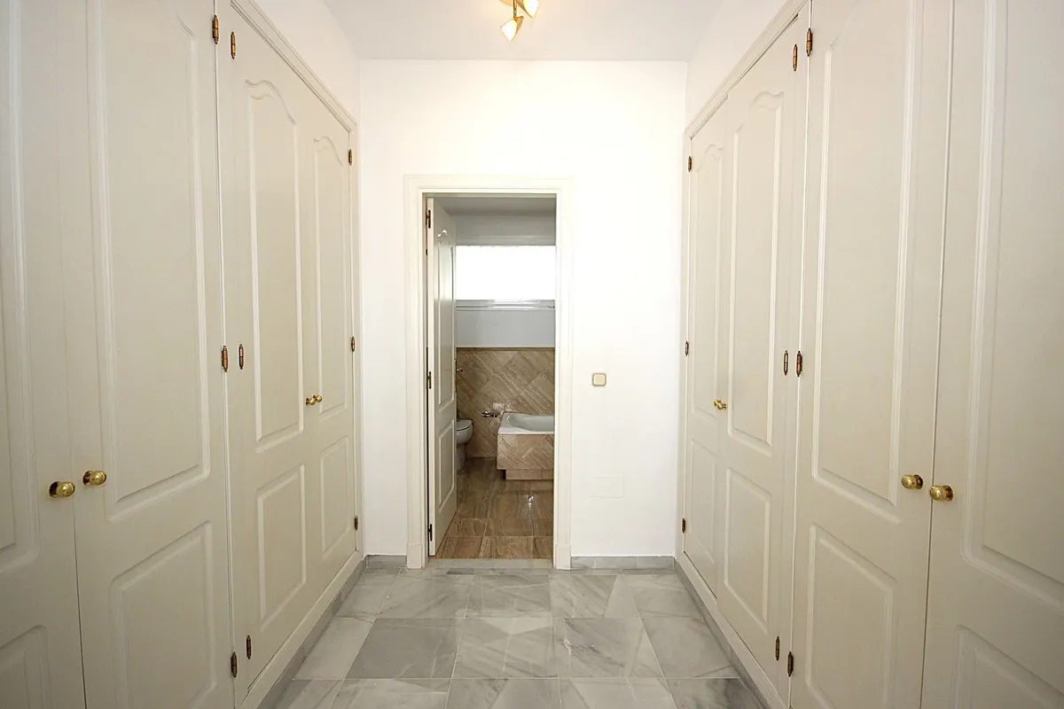 7dc2f04a-fd62-42bd-91fd-7b0a3c4d2005