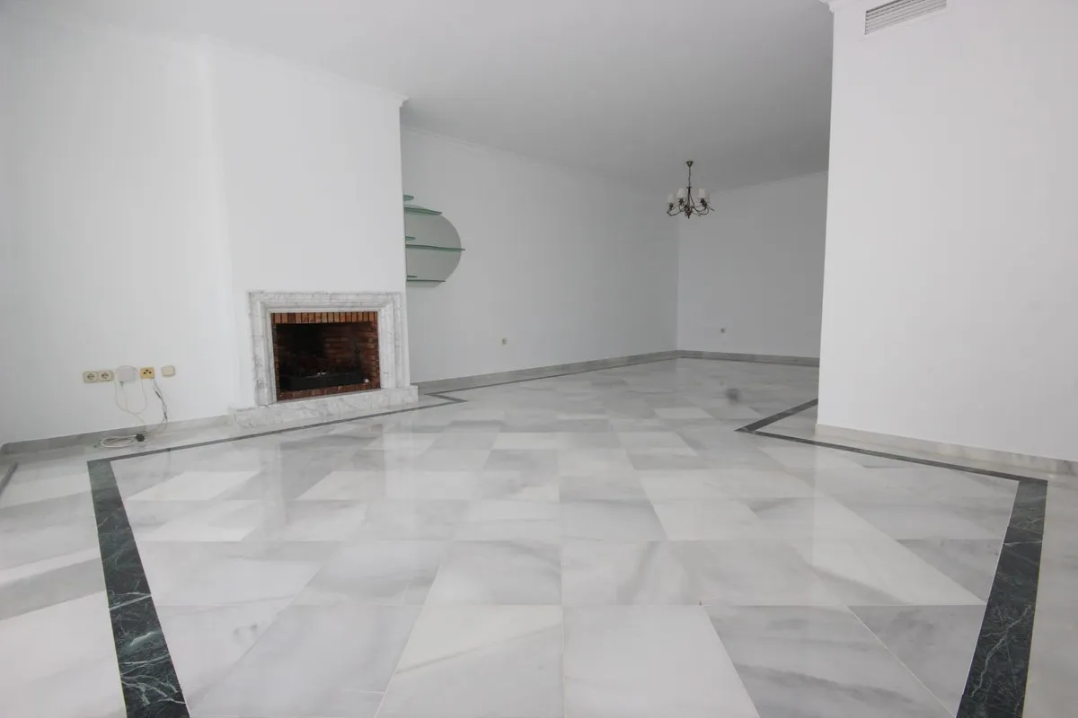 8d4bd438-9eee-435c-bbbb-1441c6148083