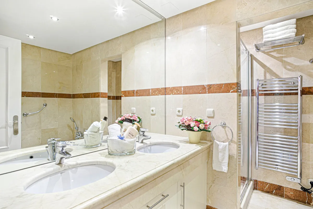 5aef832a-b047-4357-89a1-5c221bc3f15c