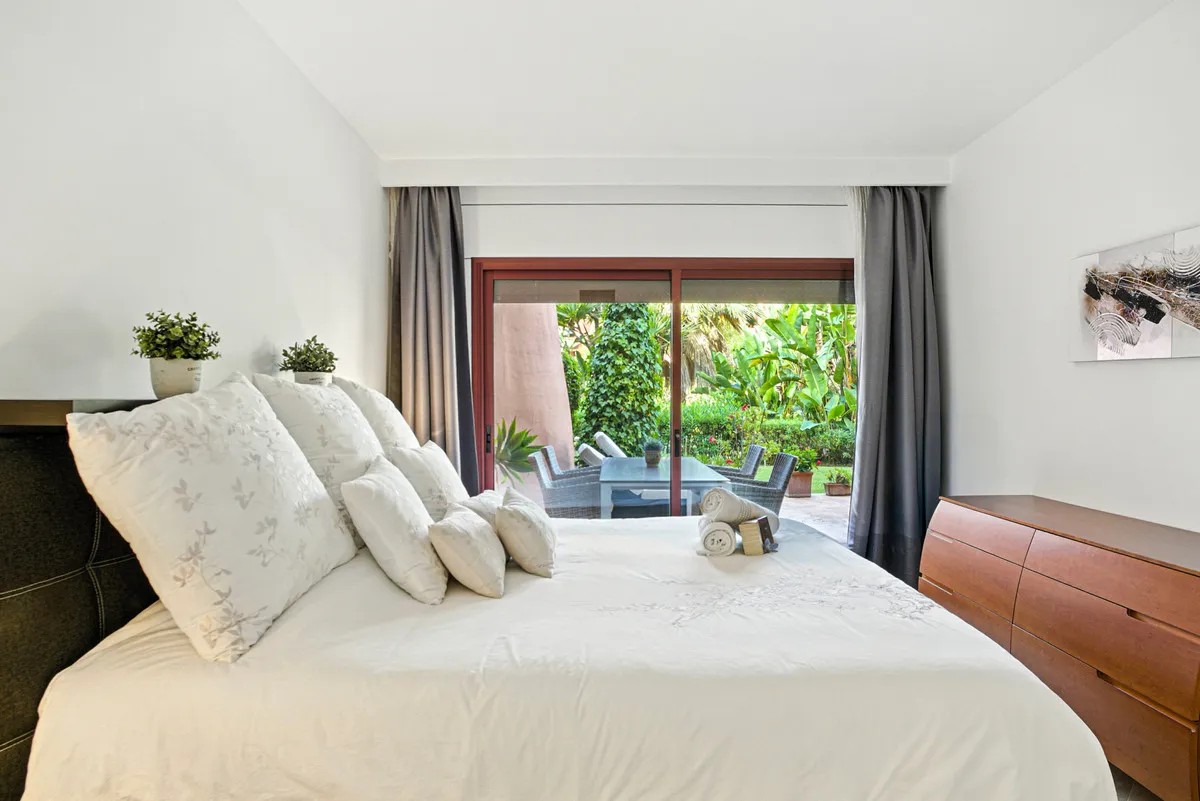 966dd94f-05f8-42be-8d17-27cd7bba7a48