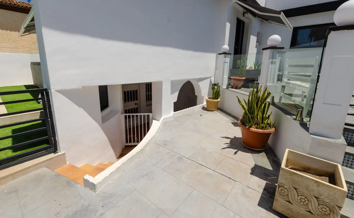 0d235c42-8cb9-4279-a549-80cf6a224033