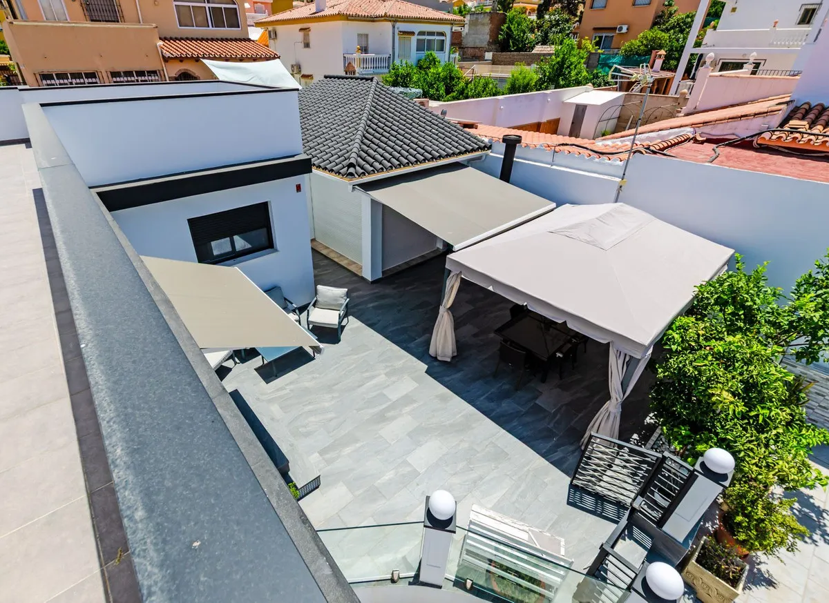 201ff174-3e71-4bba-918f-3a3db59cd81e