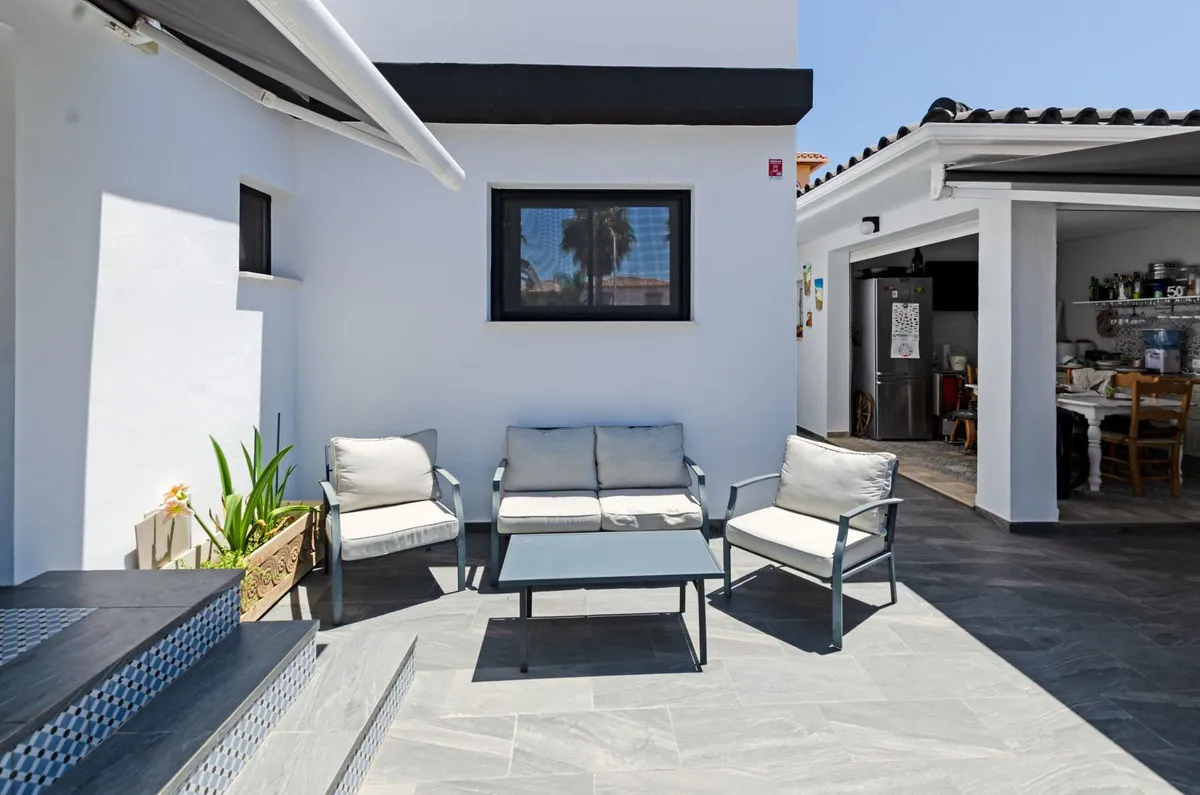 7a38c6dc-0a21-4c32-93c4-e08b83ec0b3b