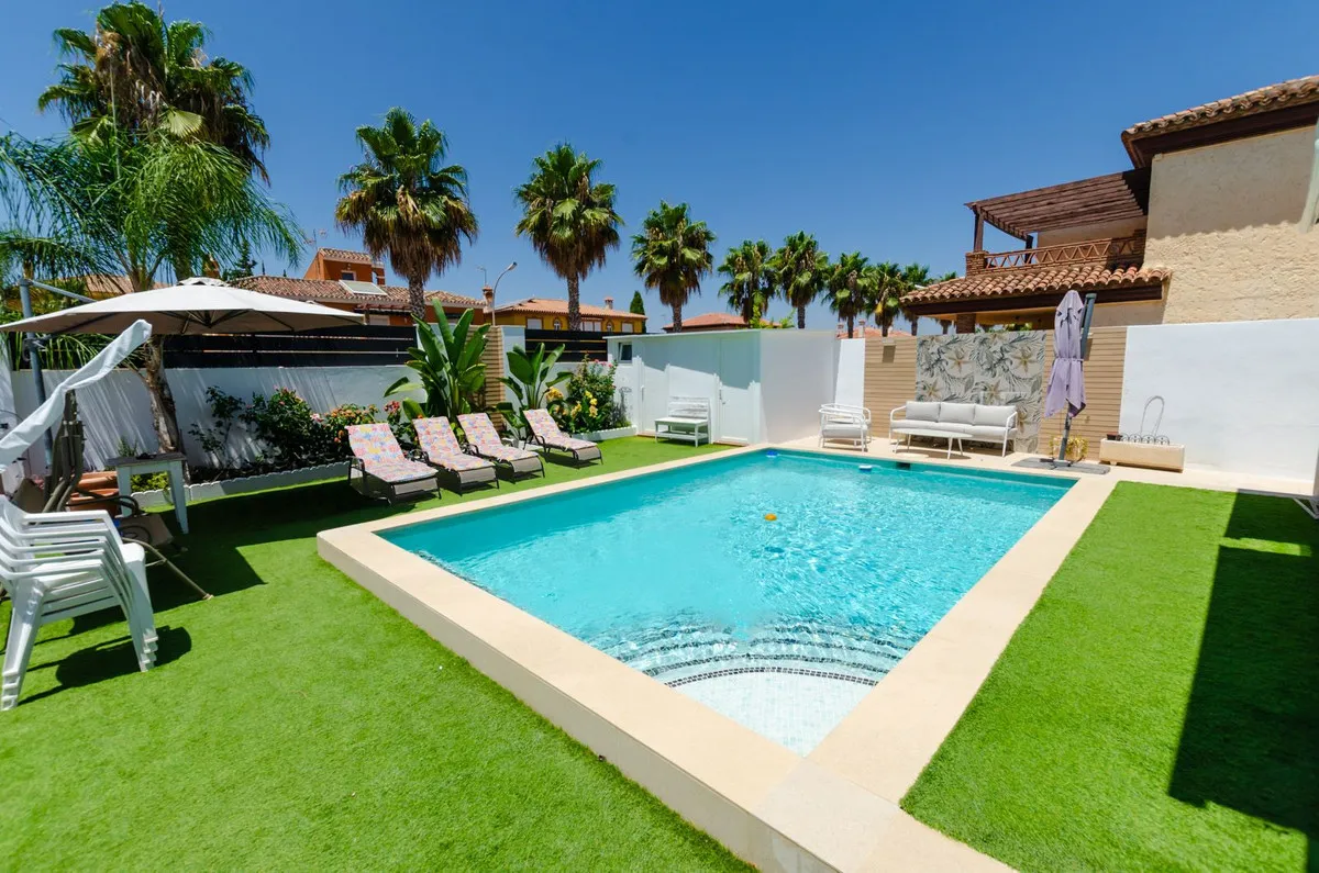 7d6a972b-41a6-4344-96e3-f893d4c56639