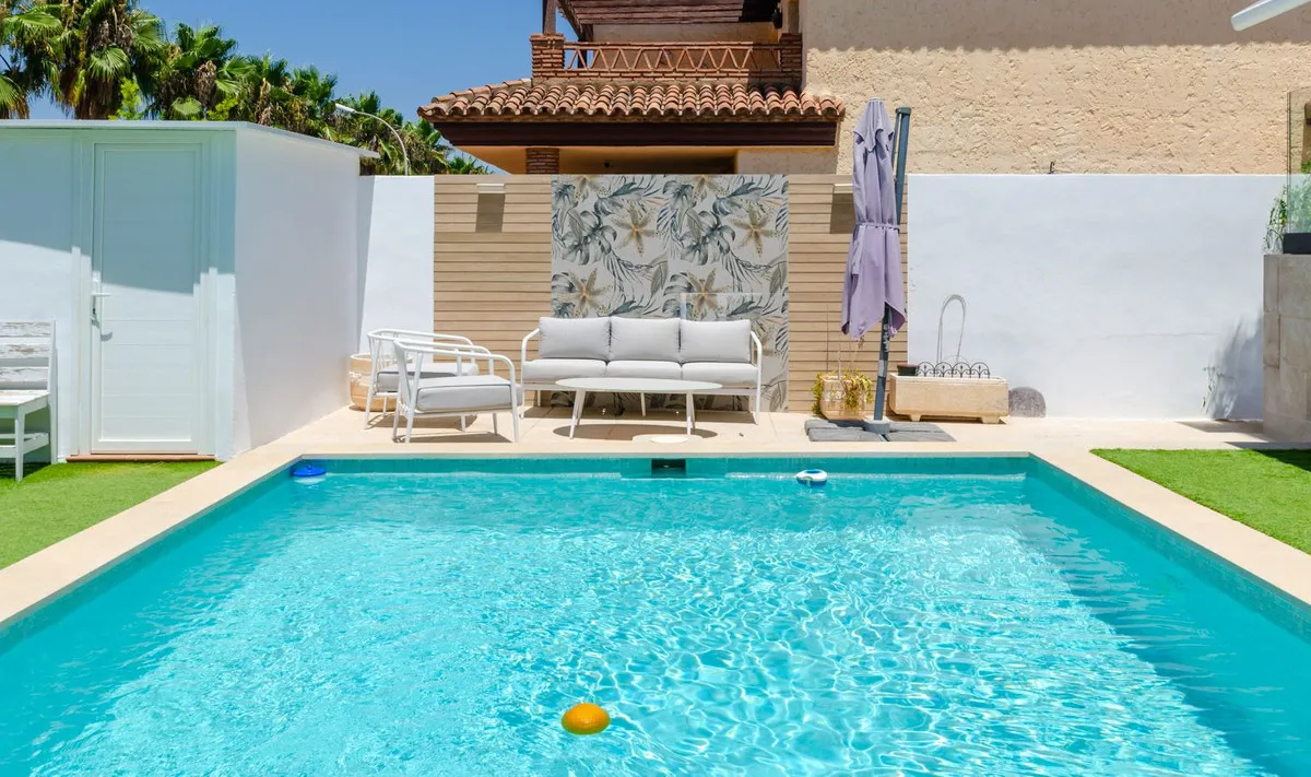 b63374d4-094d-4bef-b8ad-1ef44803b1b0