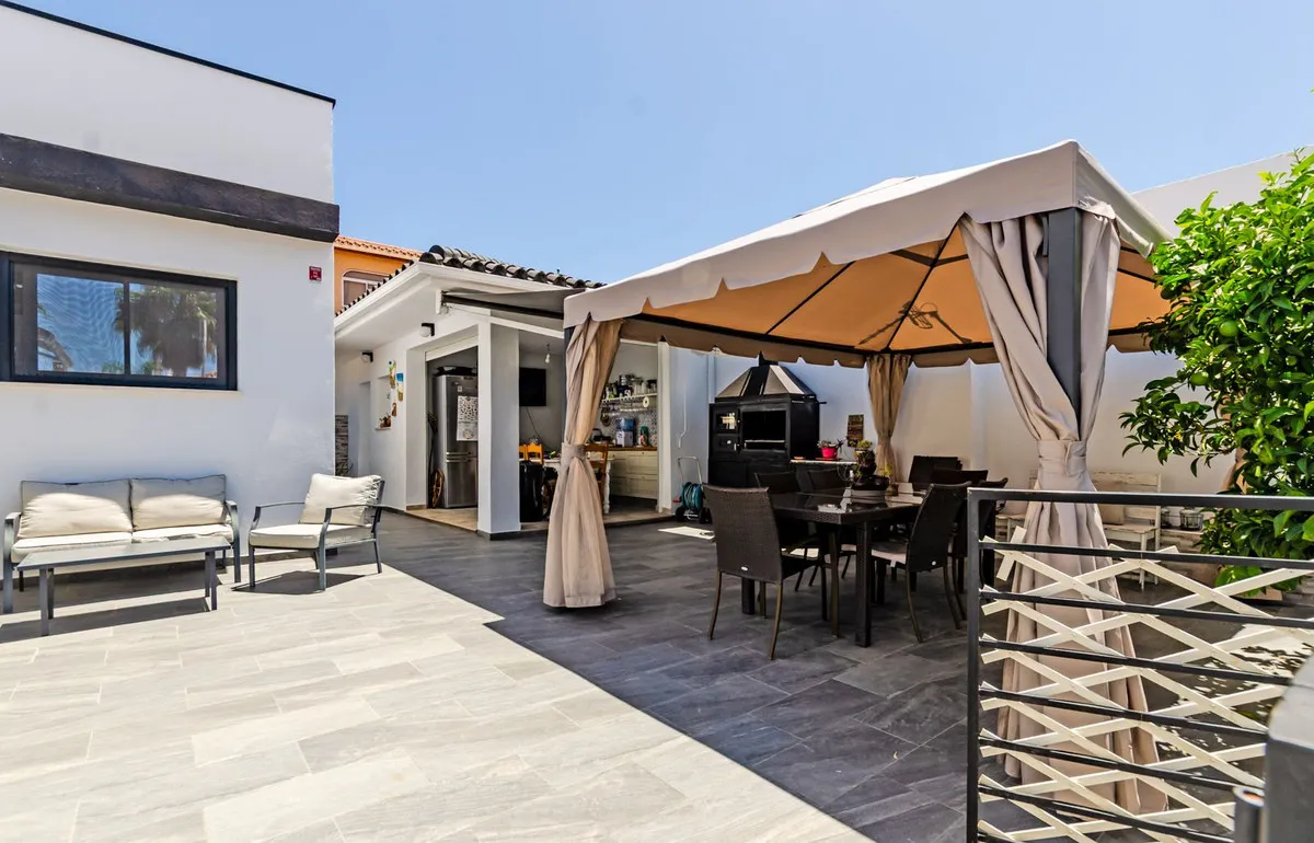 e212bb42-d0cc-4e09-b9af-d3214de5a2c6