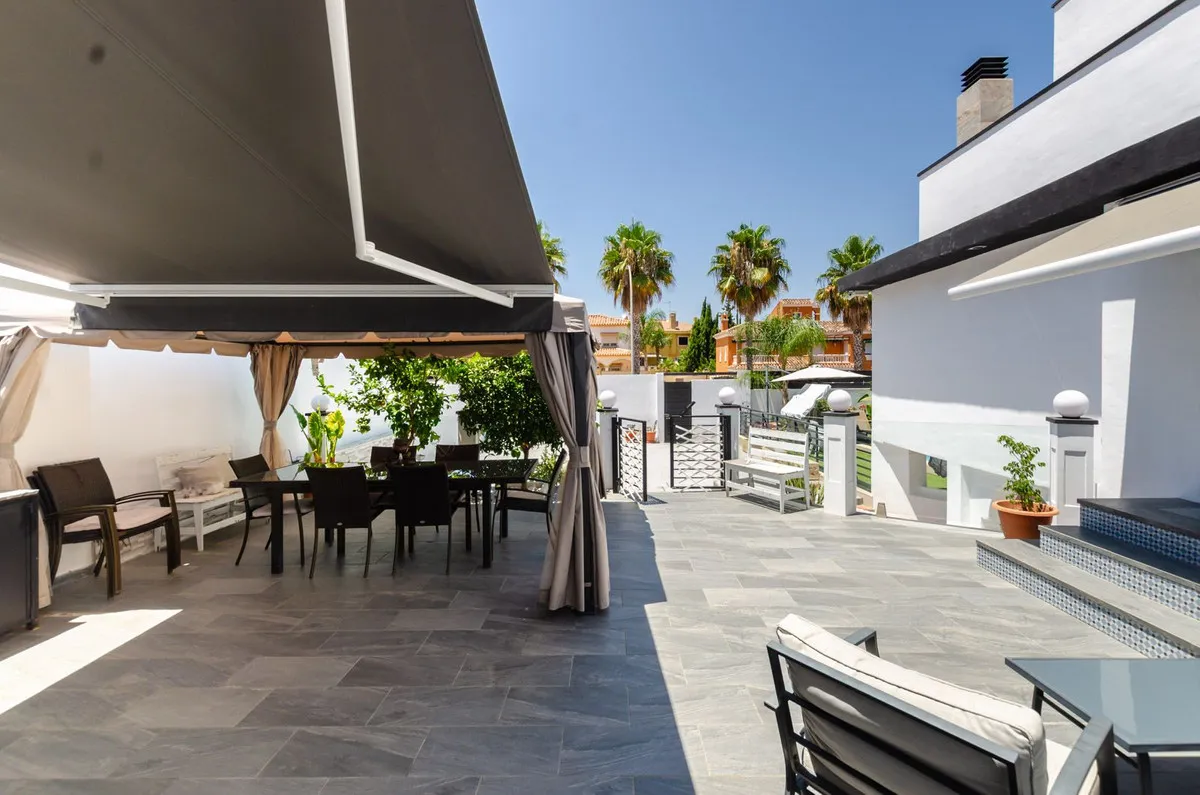 fd89dc9e-66b3-4bab-abd9-73485274fdf3