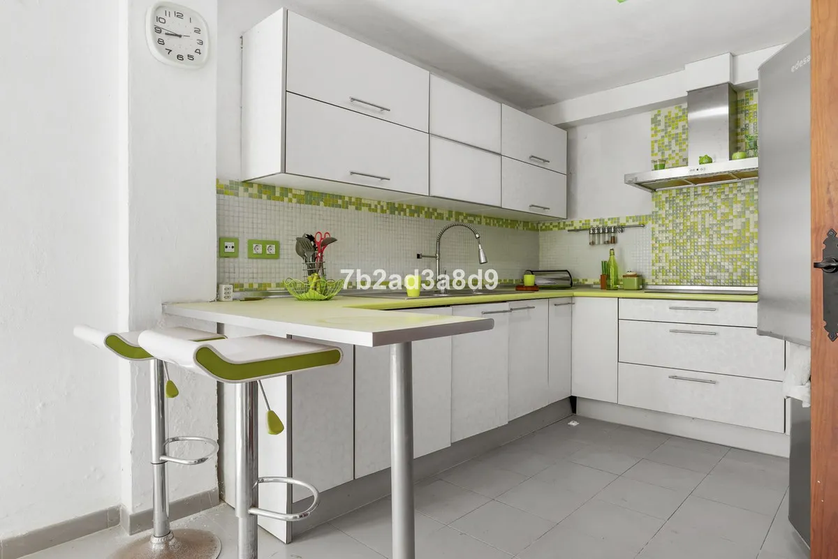 0aa78cf1-8776-40fb-b083-878c7971d556