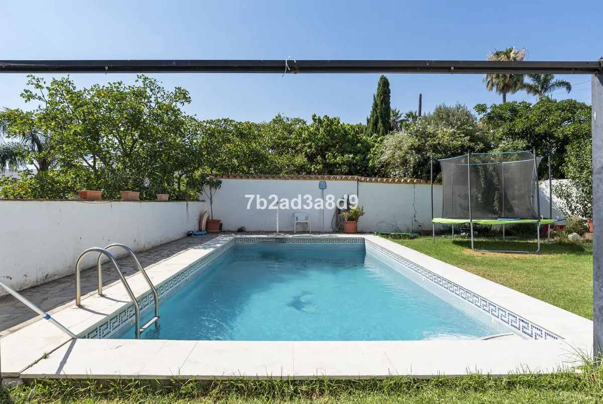 9c6b7b76-1b09-4eef-9351-2d62a6f51327