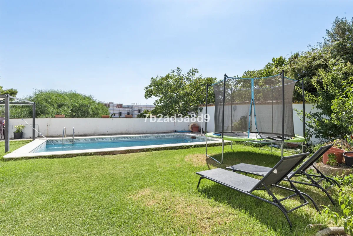 a1b79e68-a2c0-4a75-8b60-1e002e1a81b9