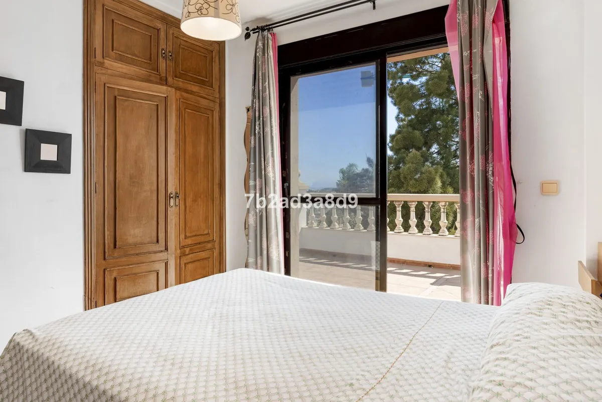 a9aedde4-d04c-490d-bf41-5651b7448f2c