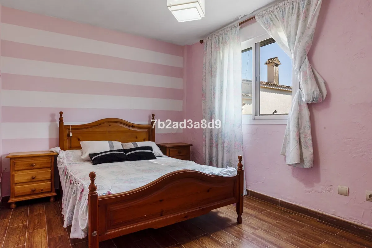 b0017a1e-ec3d-4e56-8fe9-aeaf0a2f8cbc