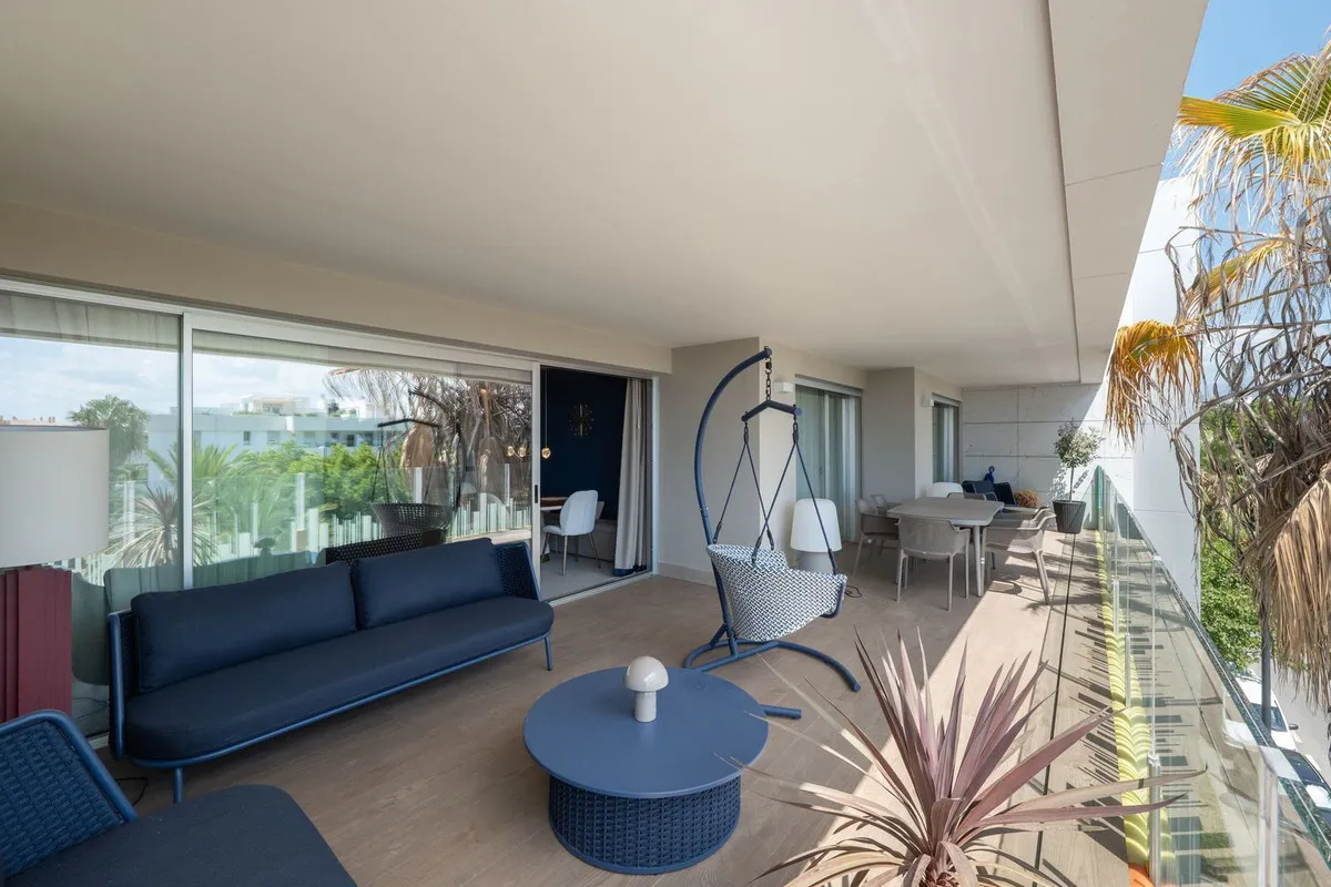 5c99fb44-5eda-40d3-ad45-44bfad2f0231