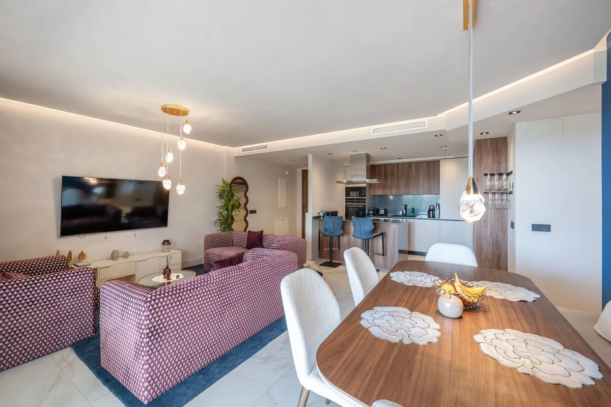 9913af0b-0213-41ab-a3ba-efa690e36ccb