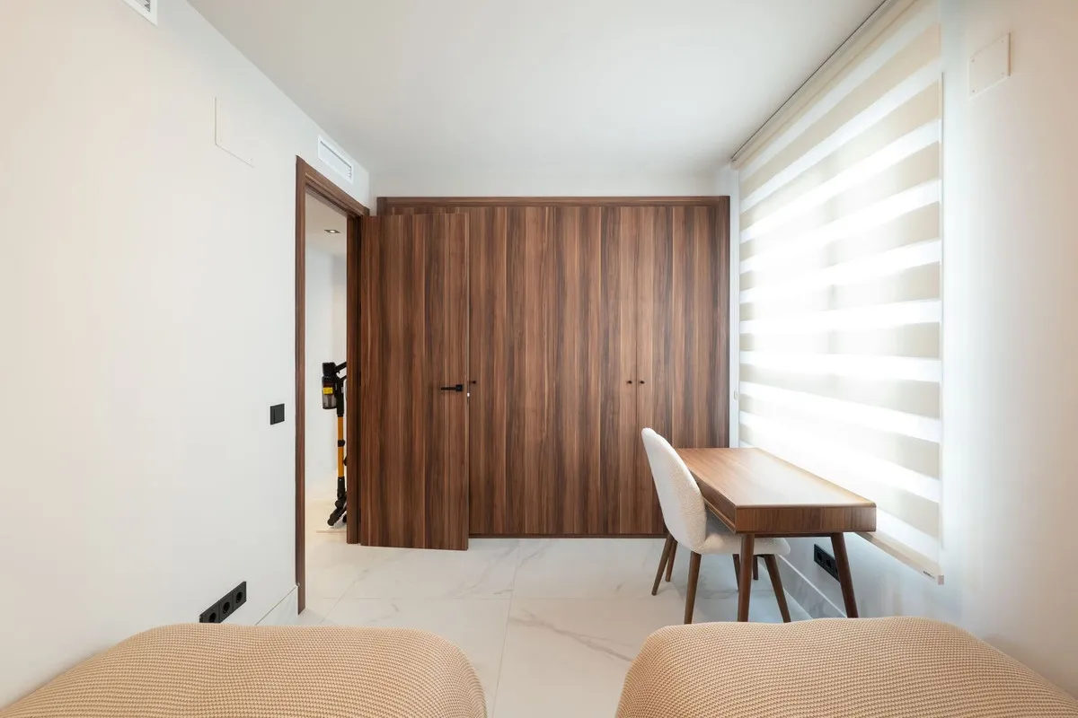 dce301ee-0dd9-4ab2-b6ca-9fe6afc90f94