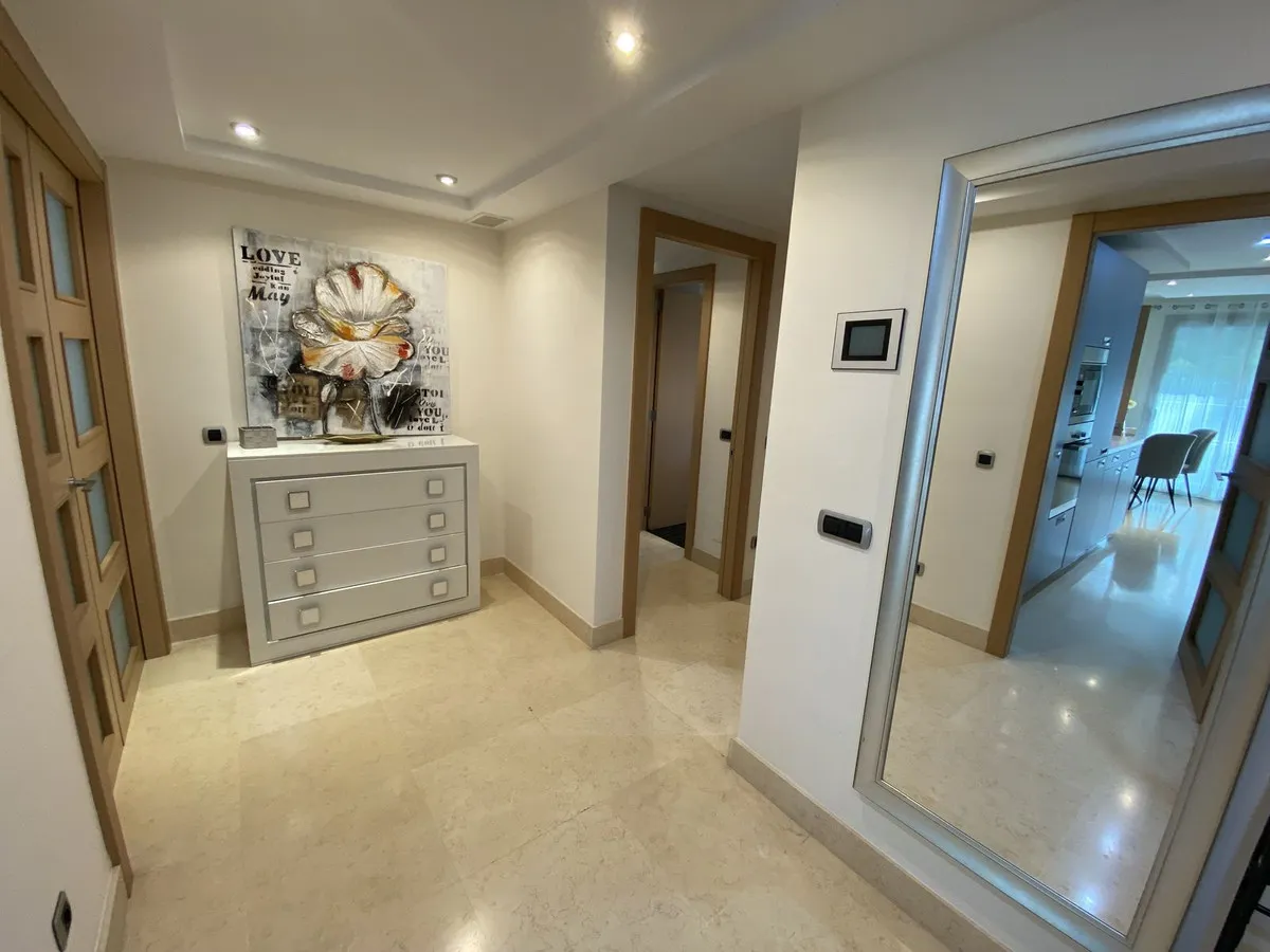 e660a1f5-d5ca-49b4-8106-61e01bb28c21