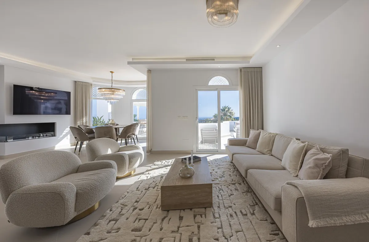 4f74a4c3-7dd6-4c9c-98bd-ad4bdb16ab96