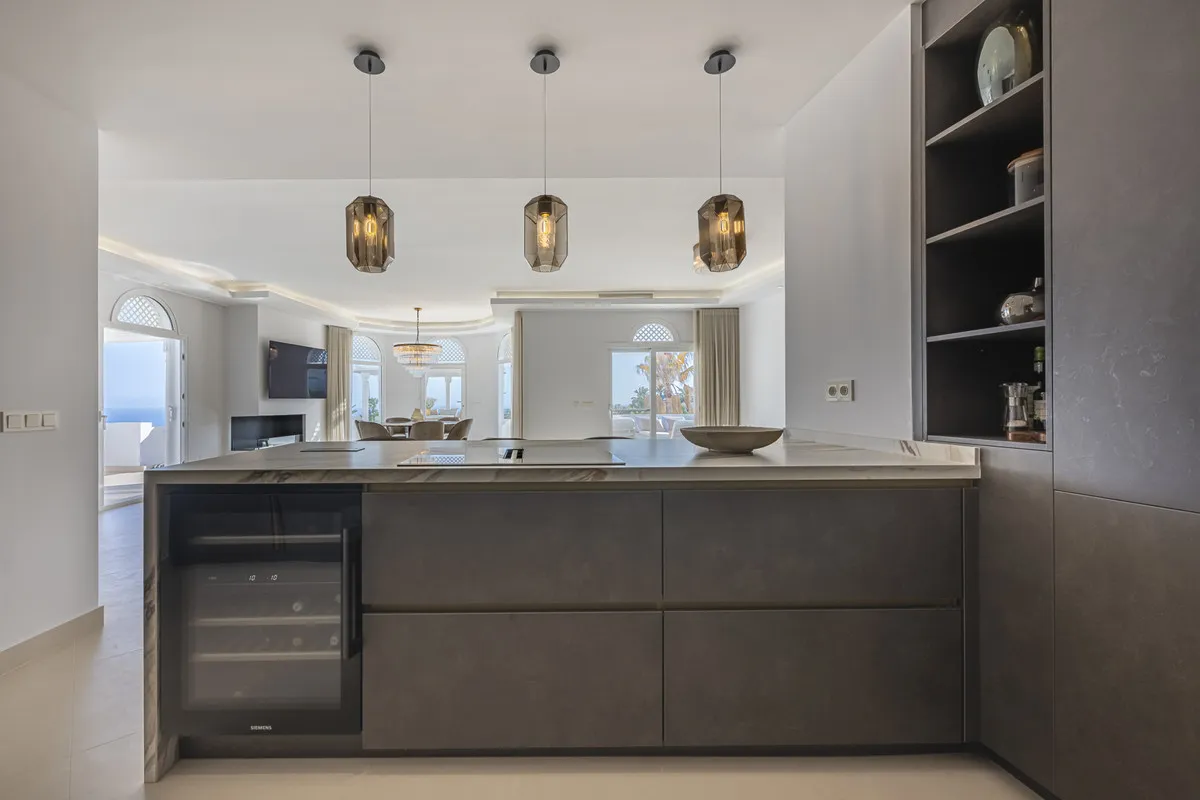 8a50db6b-b91a-4467-9242-98d4e6736af6