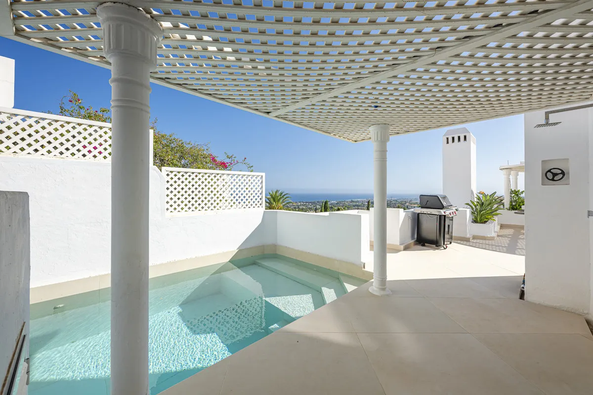 9ac325bd-bc9f-4d22-b6a9-6a35b132c3a4