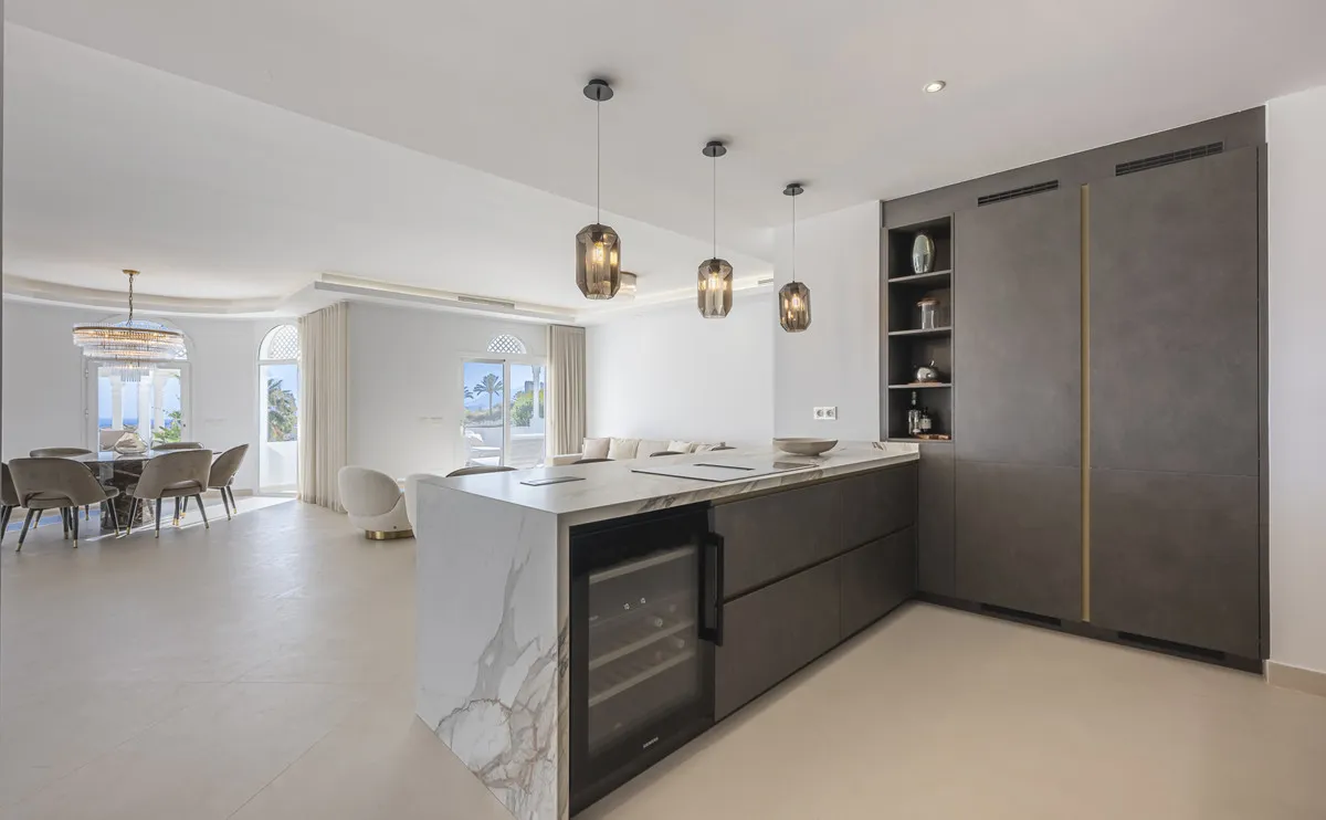 9cabbd16-b0db-4a10-bf5d-e3502d2626d9