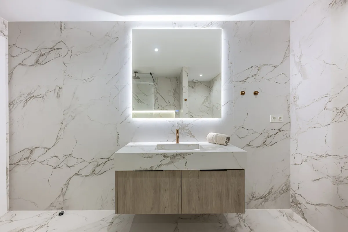 b6e474be-dfac-43e0-bc69-e26f68c6245f